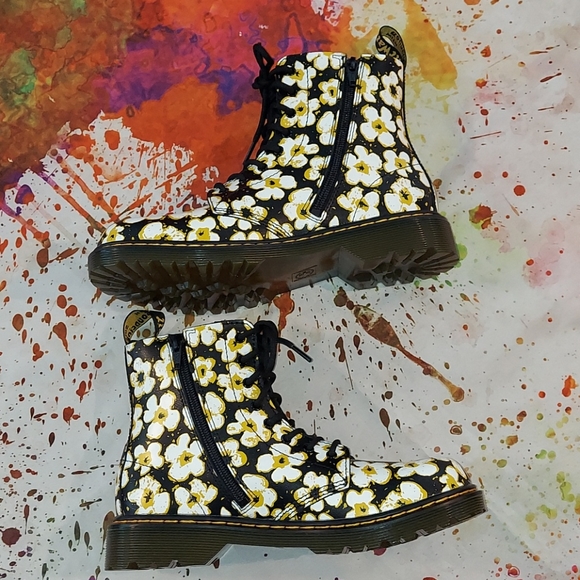 Dr. Martens 1460 Pascal Flower Boots - Picture 7 of 9
